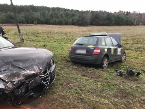 uszkodzone pojazdy, zdarzenie w miejscowości Gronów