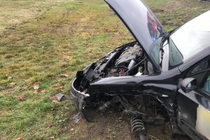 uszkodzony pojazd, zdarzenie w miejscowości Gronów