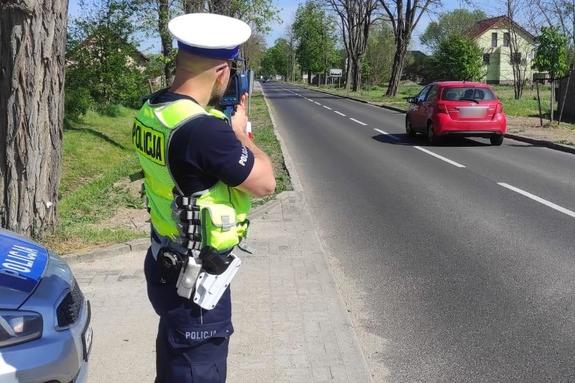 Policjanci dbają o bezpieczeństwo w majowy weekend
